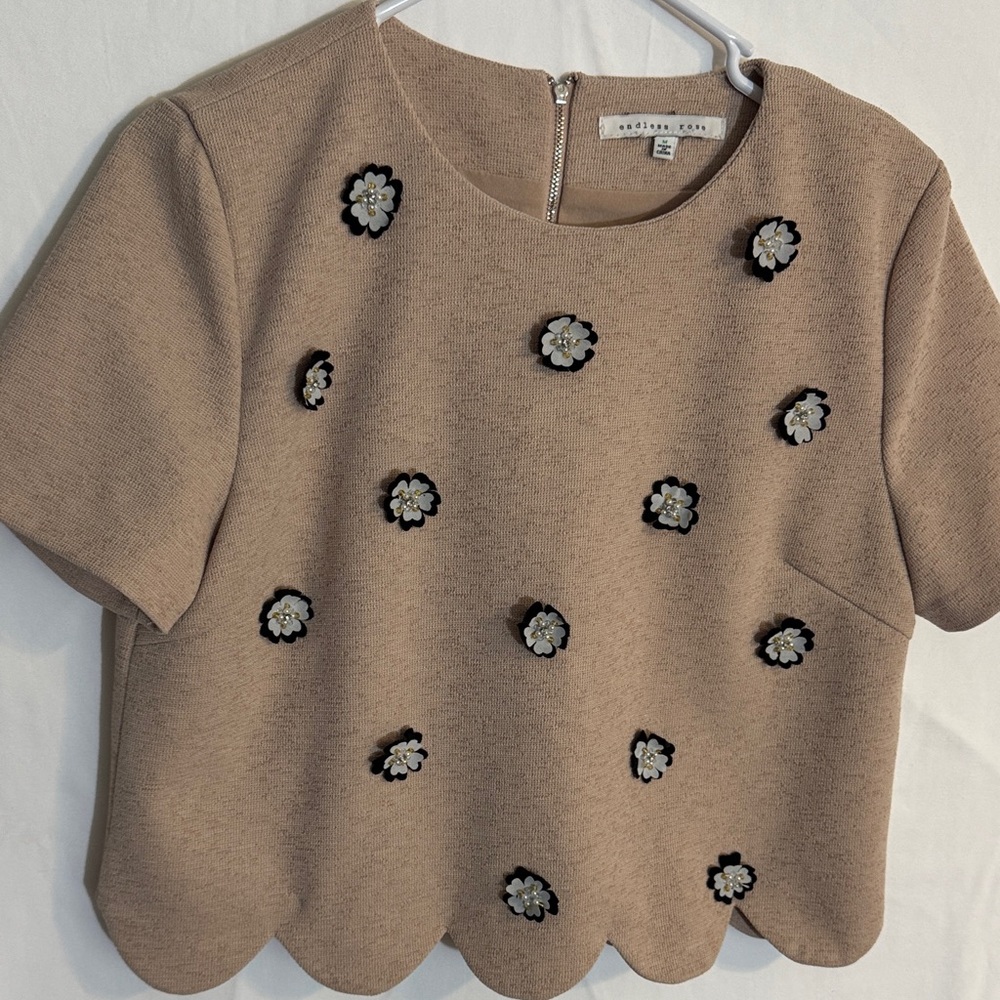 Endless Rose Beige Blouse with Floral Details - Picture 3 of 6